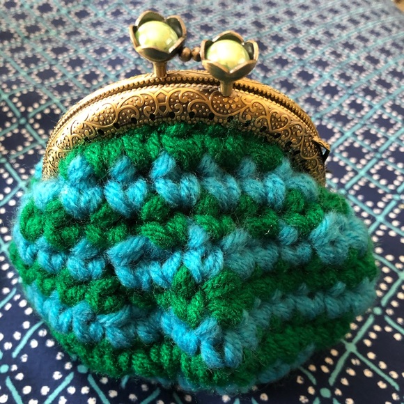 Hand knitted coin purse - Picture 6 of 6